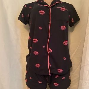 Size medium kiss pajama set